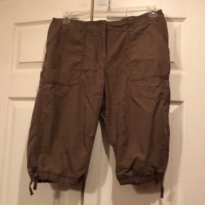 Natalie & Me - Medium -Clam Digger Shorts with Bottom Ties, khaki green